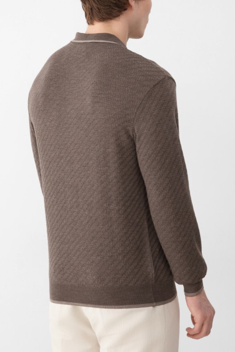 поло  по цене 32200 руб вид справа