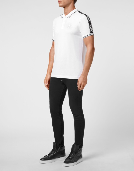 Товар белого цвета с внутренней стороны