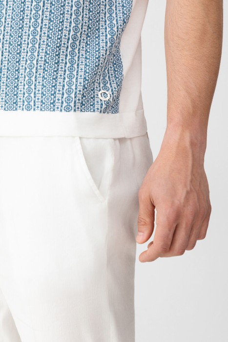 Товар белого цвета с внутренней стороны