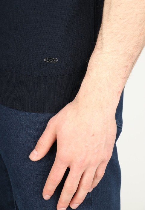 поло  из проверенных материалов спереди