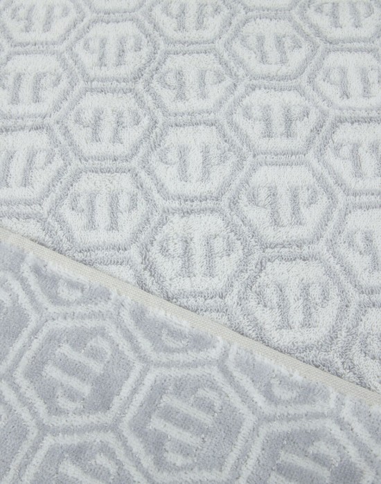 Товар белого цвета с внутренней стороны