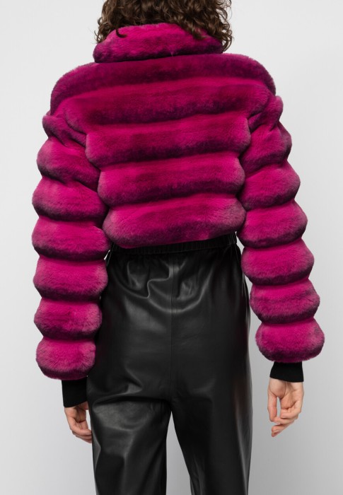 полушубок  по цене 79310 руб вид справа