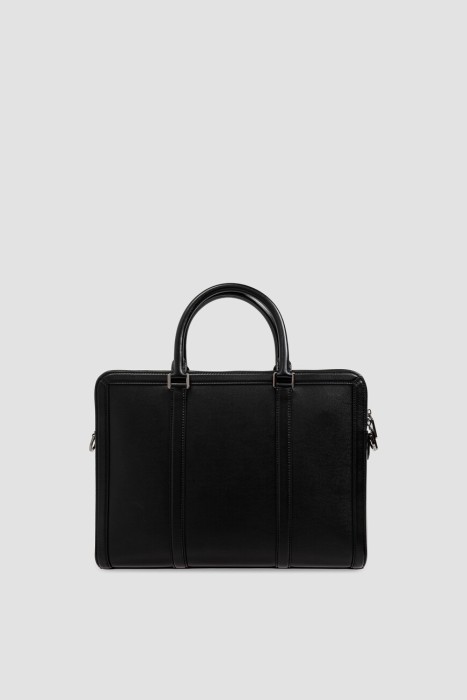 Товар черного цвета с внутренней стороны