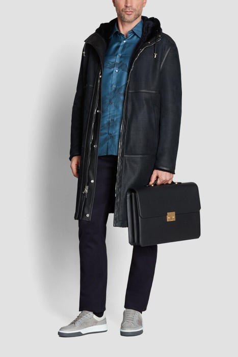 портфель  от бренда zilli вид слева