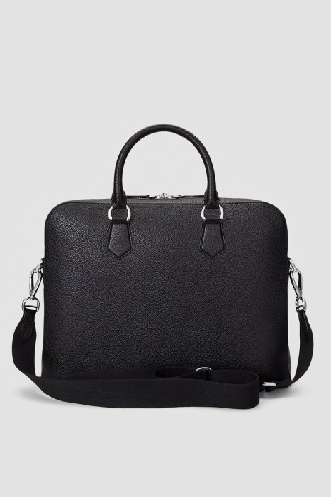 Товар черного цвета с внутренней стороны