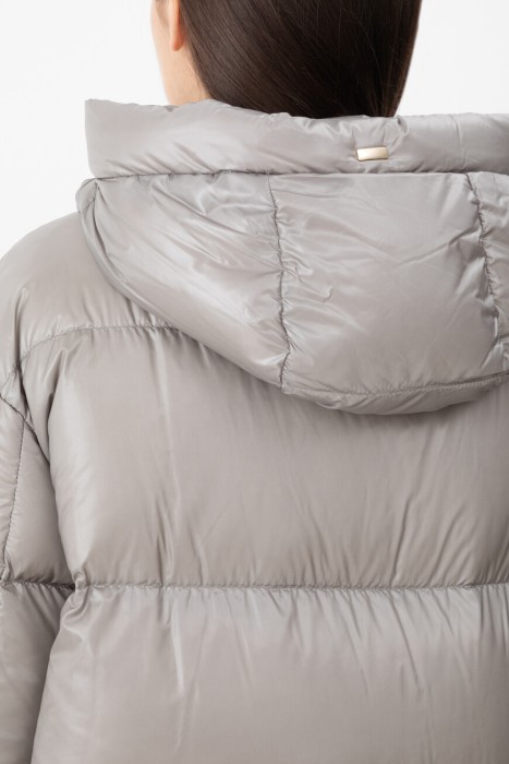 пуховик  из полиамида спереди