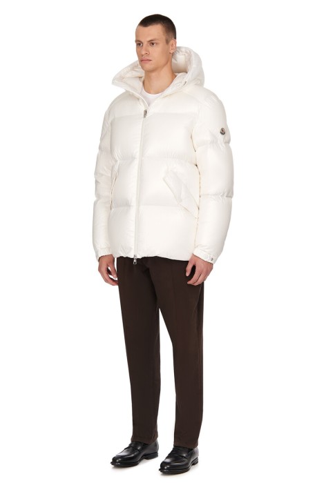 пуховик  от бренда moncler вид слева