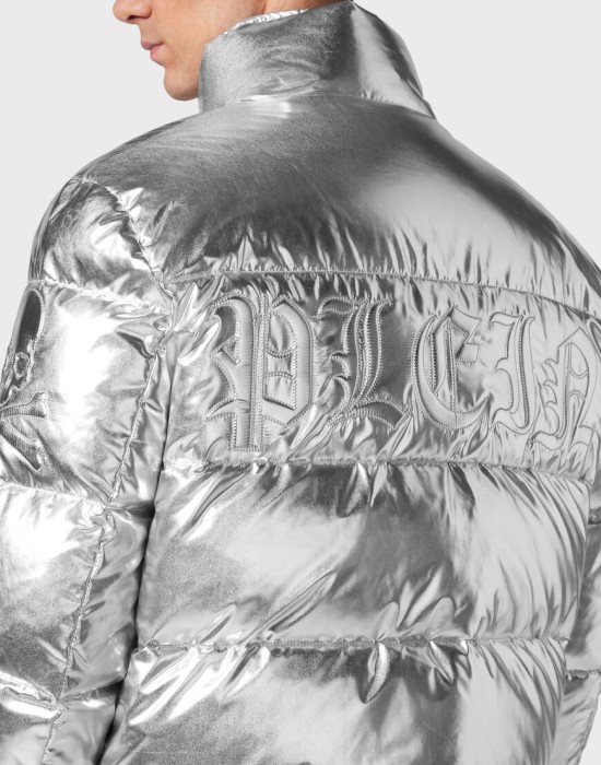 Товар серебряного цвета с внутренней стороны