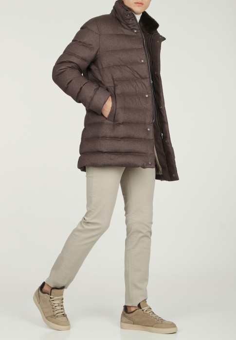 пуховик  из франции вид сбоку