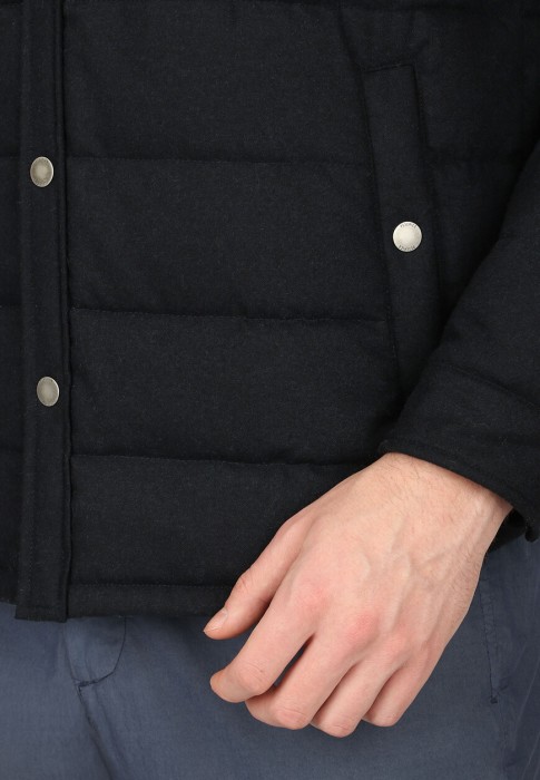 пуховик  универсального стиля с лицевой стороны