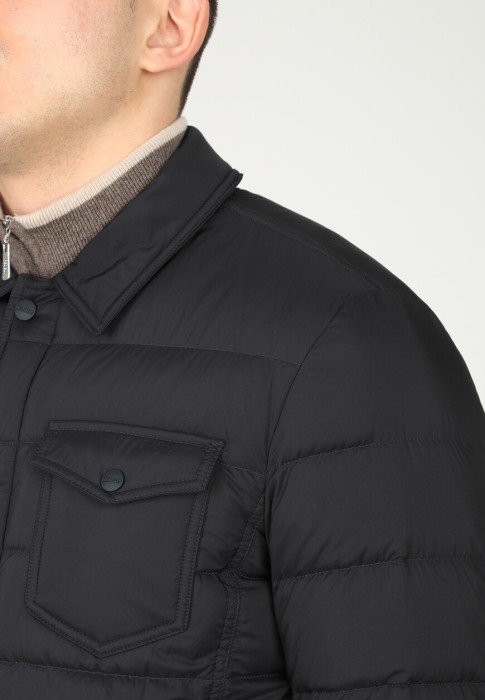 Товар синего цвета с внутренней стороны