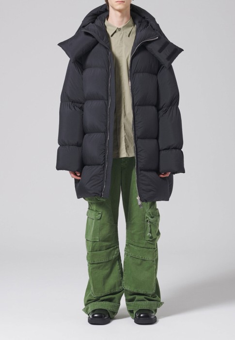 пуховик  из италии вид сбоку