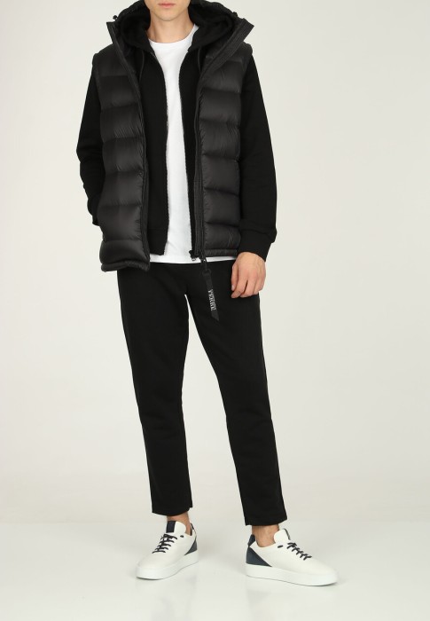 пуховик  из италии вид сбоку