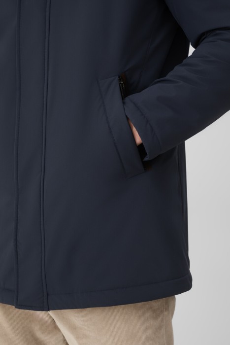 Товар синего цвета с внутренней стороны