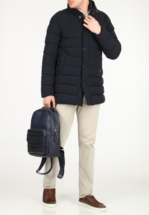 пуховик  по цене 62300 руб вид справа