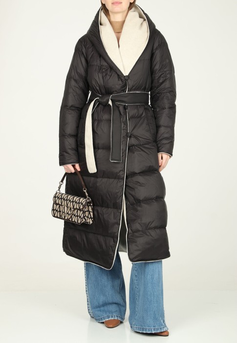 пуховик  по цене 100900 руб вид справа