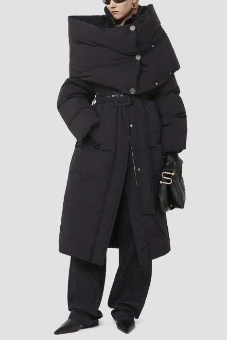 Товар черного цвета с внутренней стороны