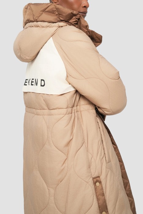 Товар коричневого цвета с внутренней стороны