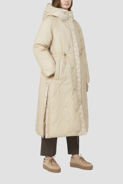 пуховик  из италии вид сбоку