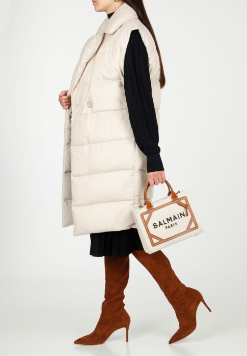 пуховик  универсального стиля с лицевой стороны