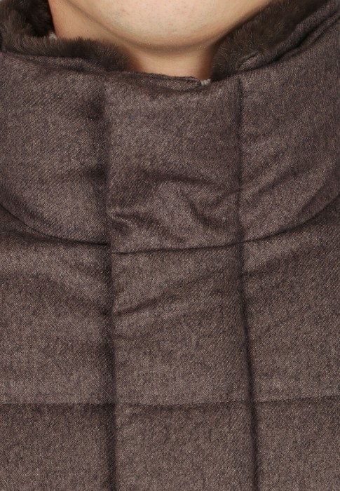 пуховик  универсального стиля с лицевой стороны