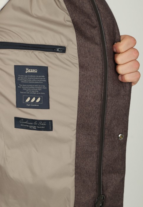 пуховик  для взрослого возраста с изнаночной стороны