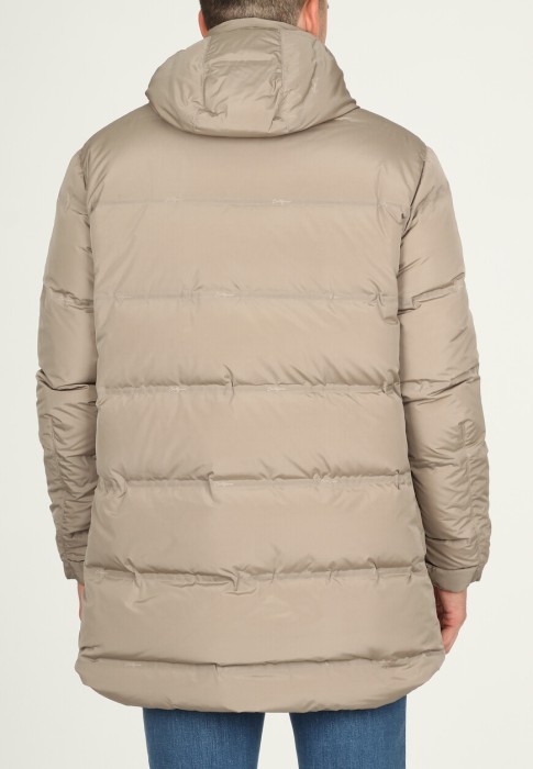 Товар бежевого цвета с внутренней стороны