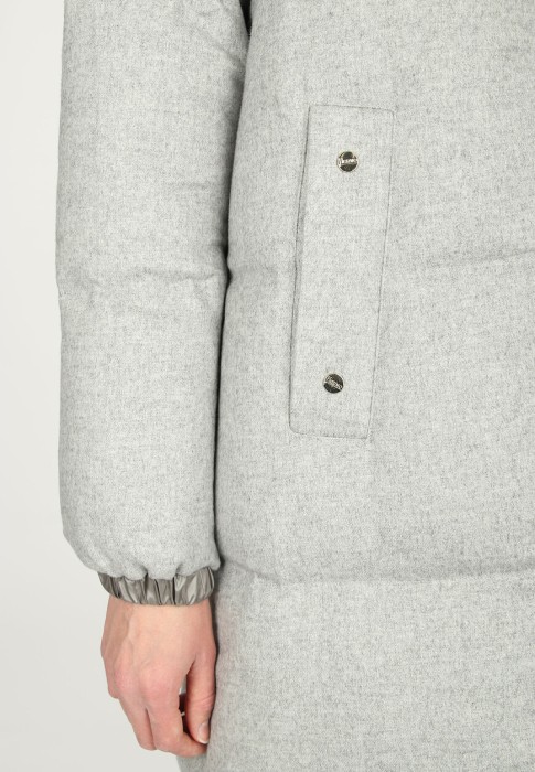 пуховик  из проверенных материалов спереди