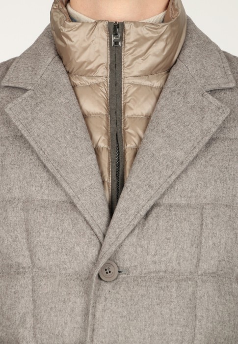 пуховик  универсального стиля с лицевой стороны