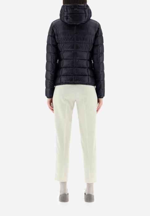 пуховик  из проверенных материалов спереди