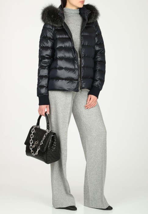 пуховик  из канады вид сбоку