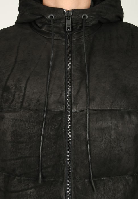 пуховик  из проверенных материалов спереди