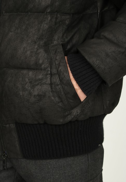 пуховик  универсального стиля с лицевой стороны