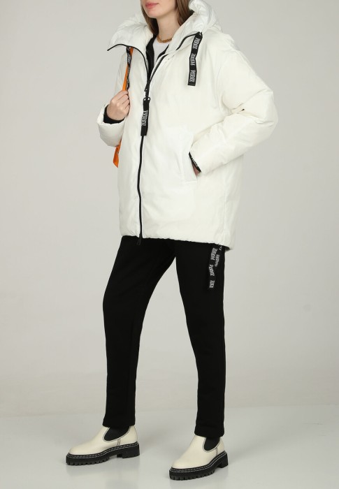 пуховик  из италии вид сбоку