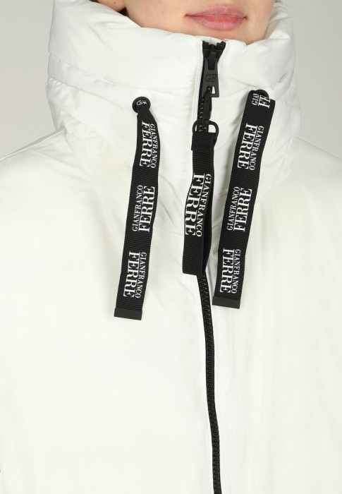 пуховик  из проверенных материалов спереди