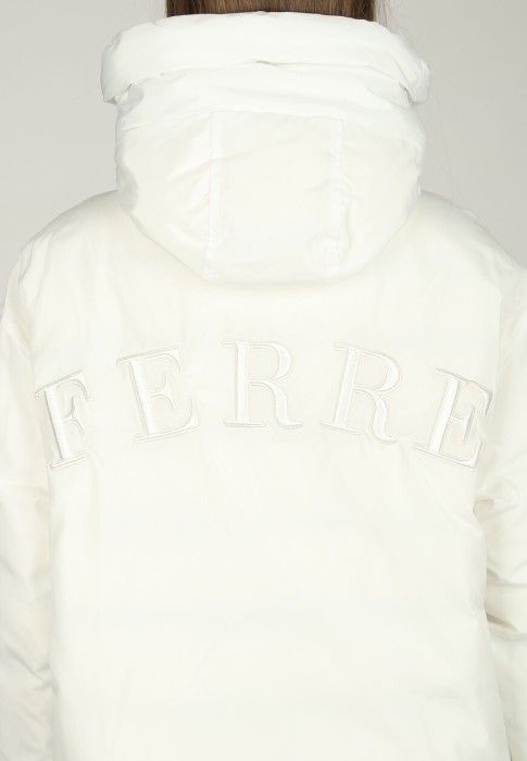 пуховик  универсального стиля с лицевой стороны