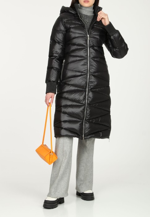 пуховик  из франции вид сбоку