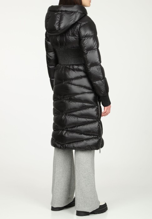 пуховик  из проверенных материалов спереди