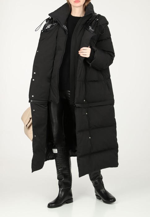 пуховик  по цене 185900 руб вид справа