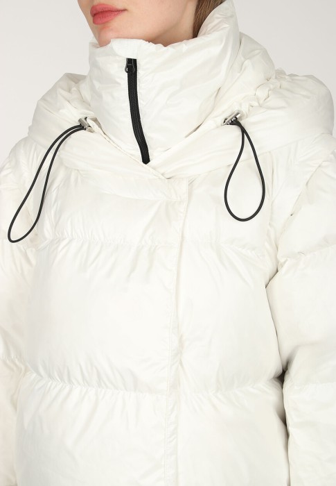 Продукция для женщин фото