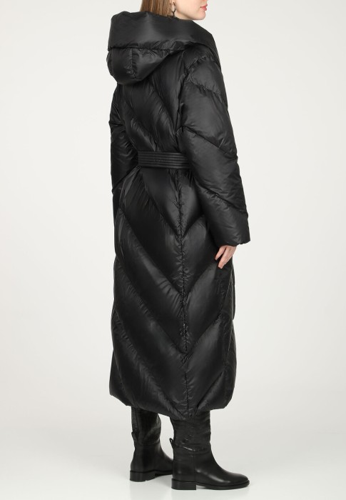 пуховик  из италии вид сбоку