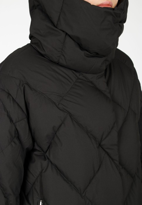 пуховик  универсального стиля с лицевой стороны