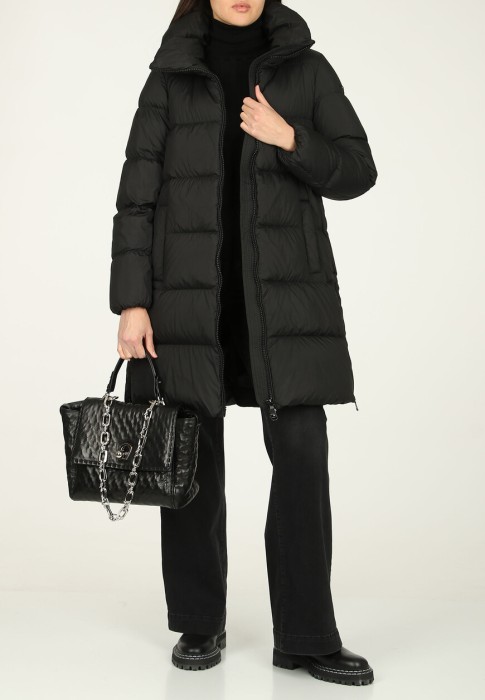 пуховик  по цене 63900 руб вид справа