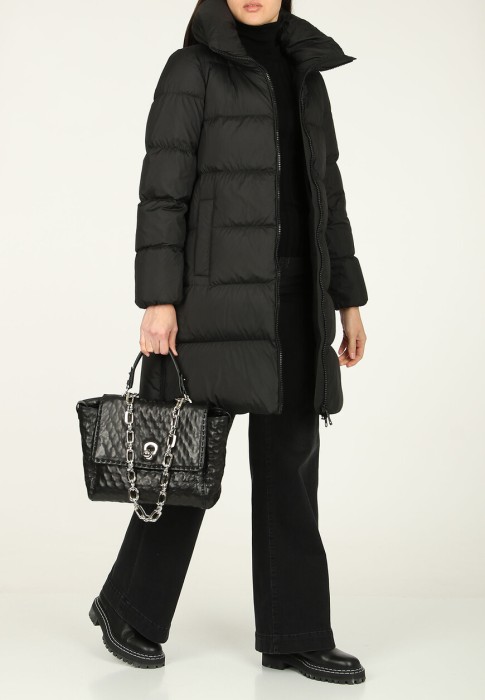 пуховик  из италии вид сбоку