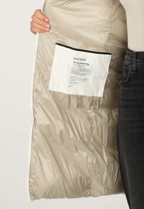 пуховик  универсального стиля с лицевой стороны