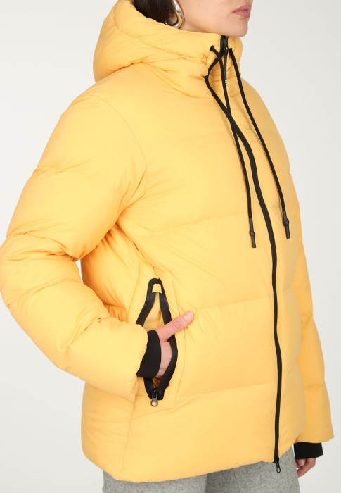 пуховик  из проверенных материалов спереди