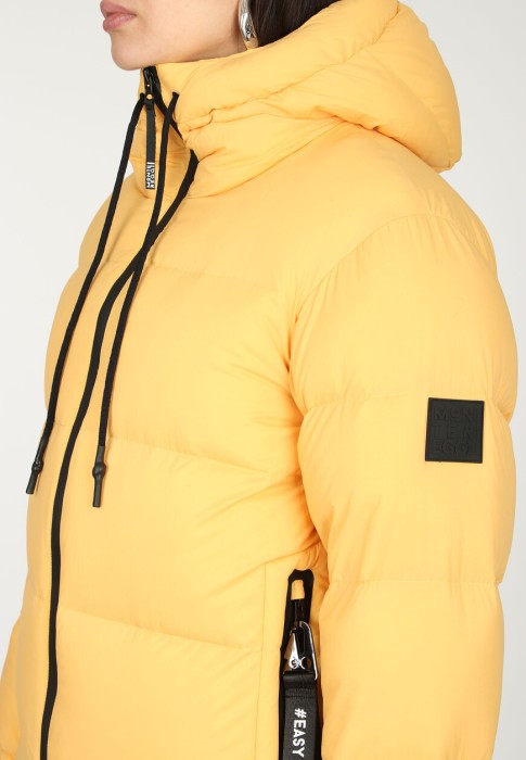 пуховик  для взрослого возраста с изнаночной стороны