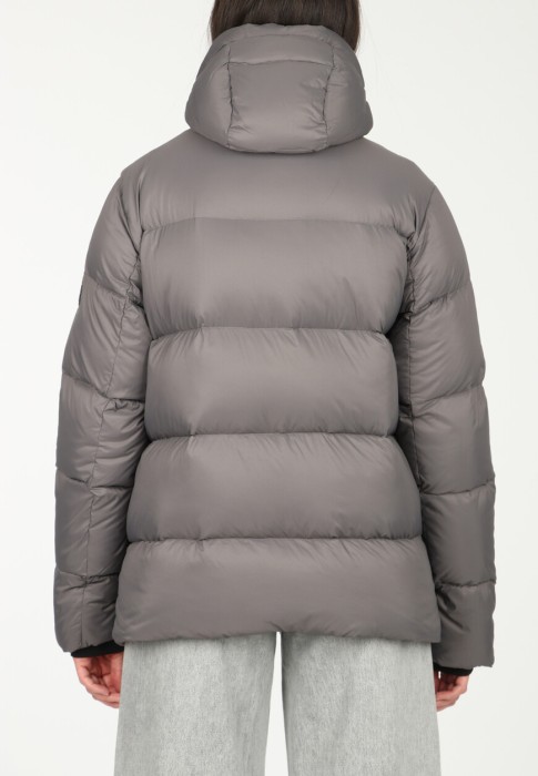 Товар серого цвета с внутренней стороны