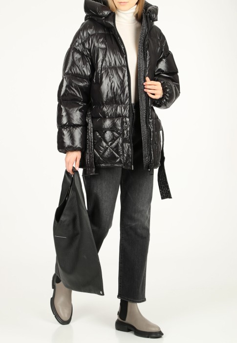 пуховик  от бренда replume вид слева