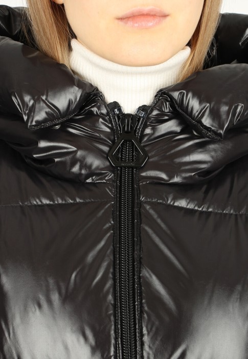 пуховик  универсального стиля с лицевой стороны
